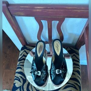 Dezaria black croc design leather wedge heels in Size 40